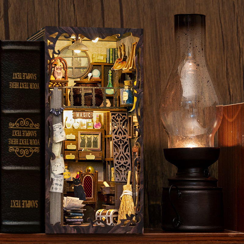 Cutebee Magic Pharmacist DIY Book Nook Kit – Miniature Dollhouse Shelf Insert